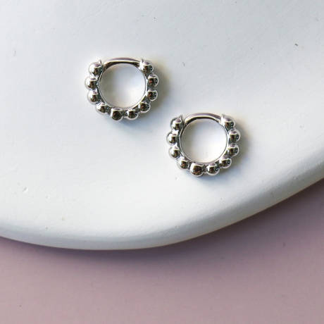Horace Jewelry - Small hoop earrings with little beads all around Ciroca