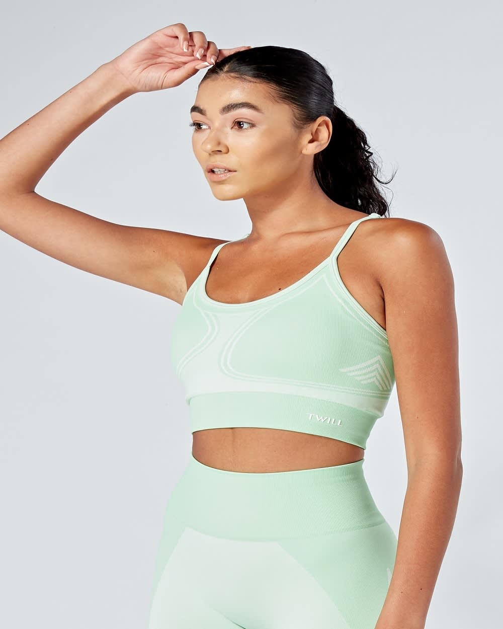 Twill Active - Recycled Colour Block Body Fit Seamless Sports Bra - Green -  Rwco
