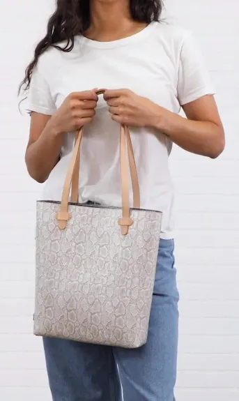 Consuela - Women's Everyday Tote Bag