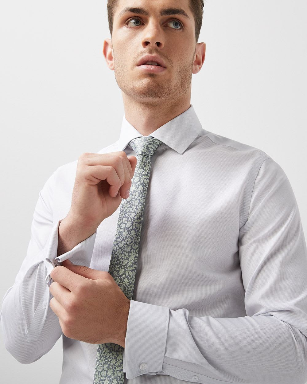 Slim fit two-tone Dress shirt with french cuff | RW&CO.