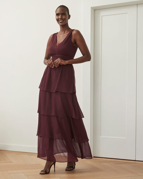 Sleeveless V-neck Crinkle Chiffon Gown with Layered Skirt