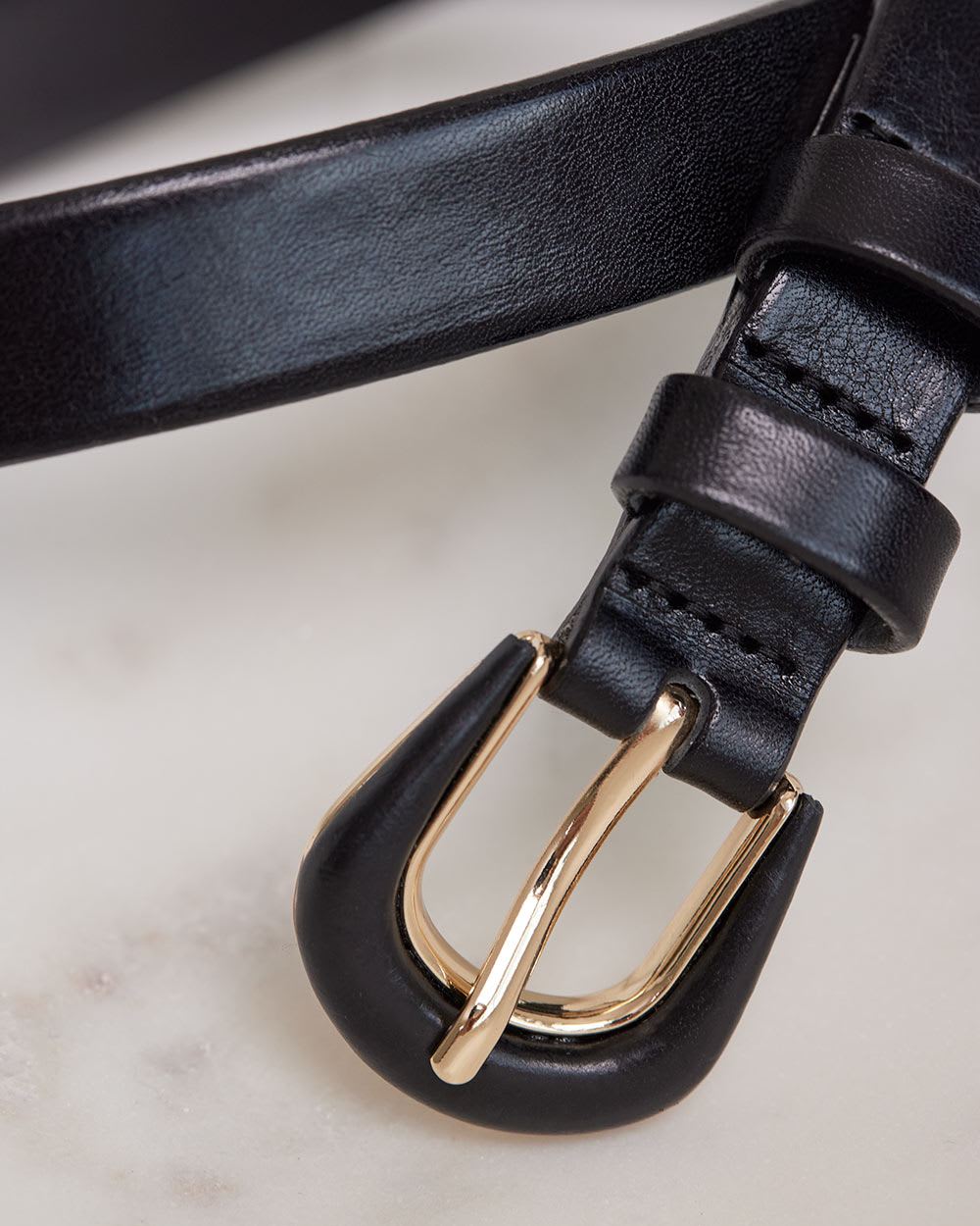 Thin Leather Belt with Leather-Covered Buckle | RW&CO.