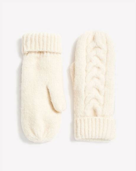 Cable-Knit Mitts