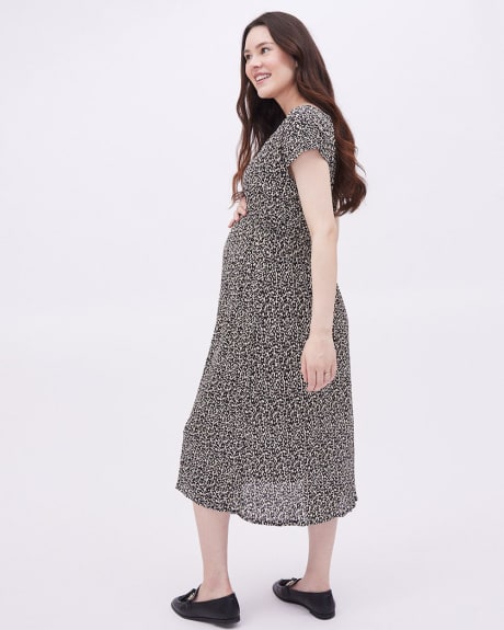 Fit and Flare Crinkle Knit Dress - Thyme Maternity