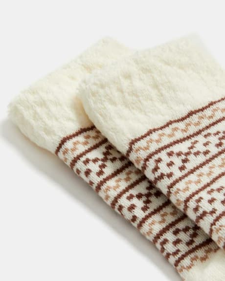 White Textured Knitted Socks with Cognac Pattern