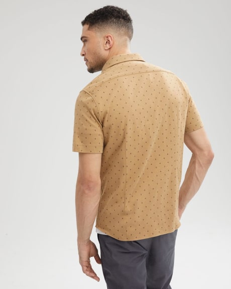 Slim Fit Short-Sleeve Knit Shirt with Geo Pattern
