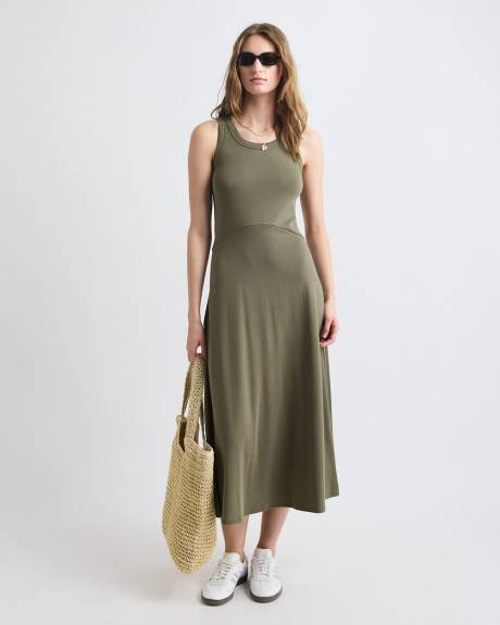 Sleeveless Crew-Neck Midi Dress
