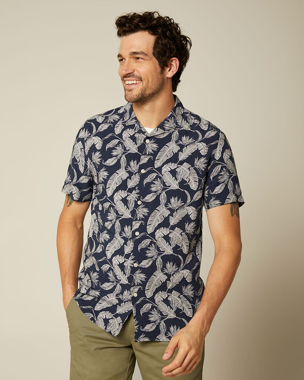Tailored Fit Floral Navy Short Sleeve Shirt | RW&CO.