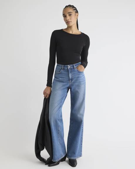 T-Shirt Côtelé Ajusté à Manches Longues et Col Rond en Tricot Luxueux