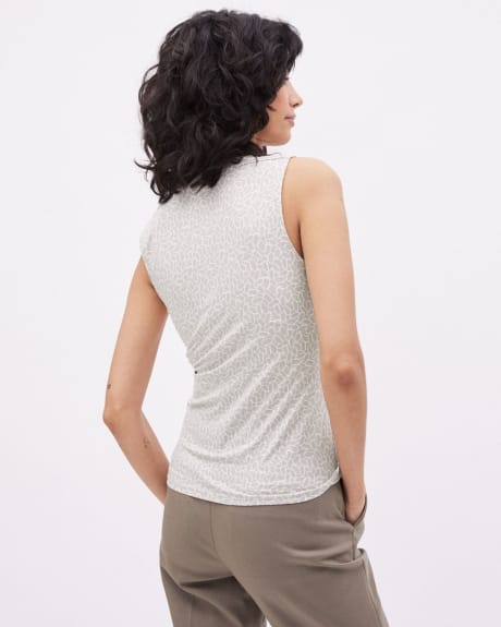 Fitted Sleeveless V-Neck Top
