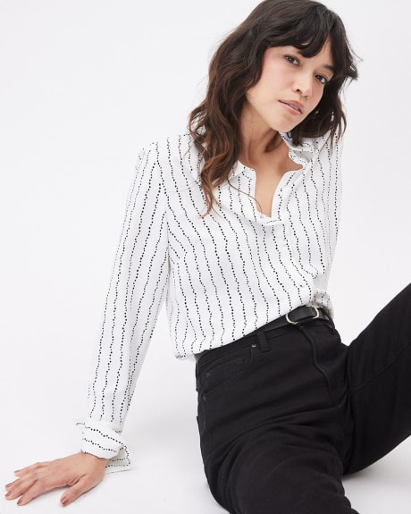 Long-Sleeve Buttoned-Down Blouse