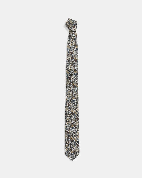Regular Tie with Dark Floral Pattern