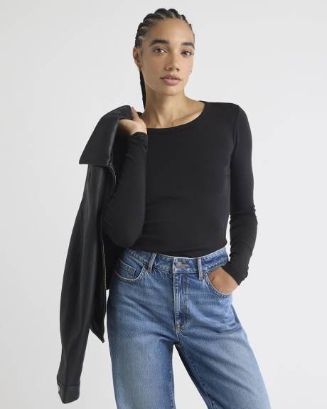 Luxe Knit Long-Sleeve Crew-Neck Fitted Ribbed Tee