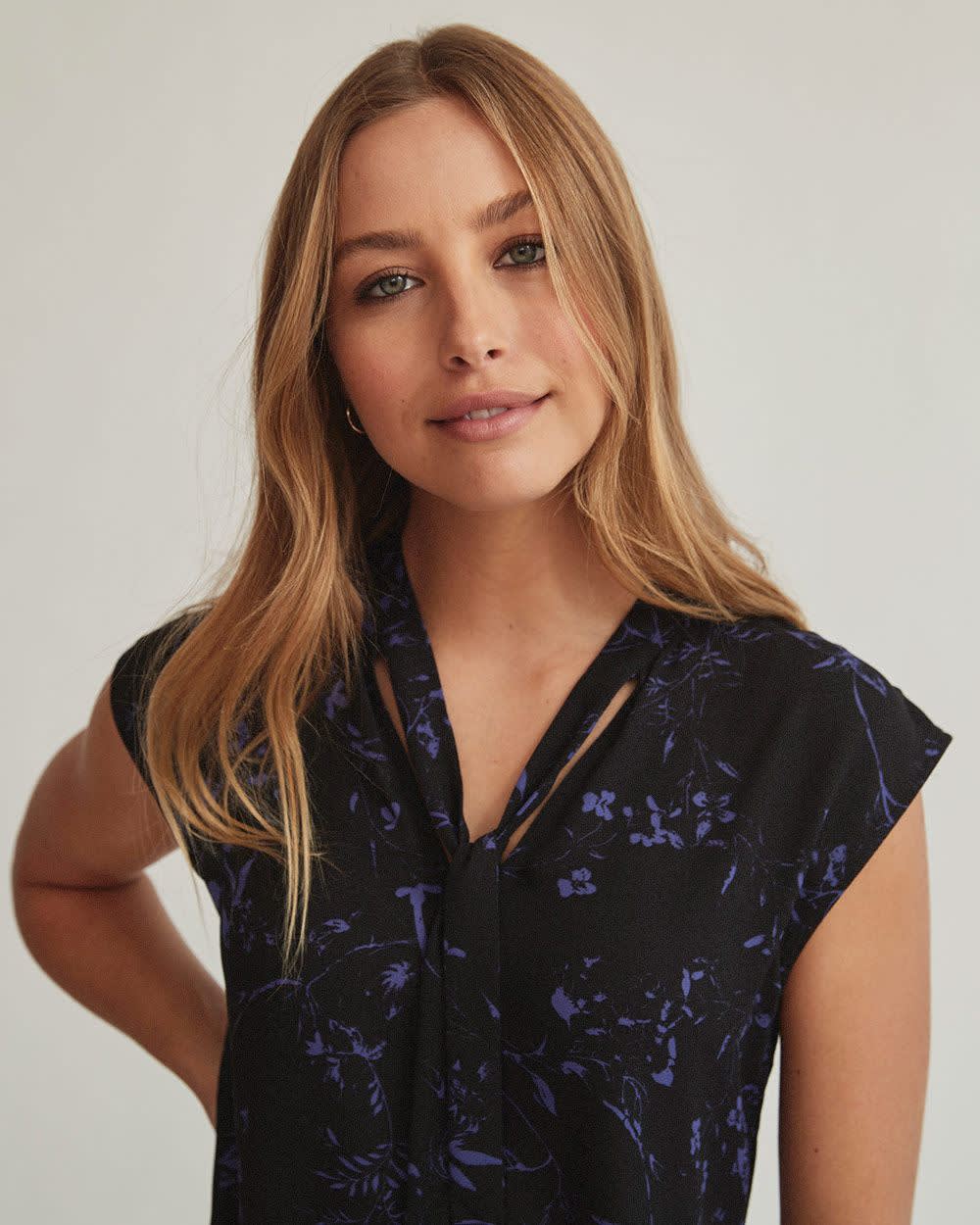 Mixed Media Extended Shoulder TShirt with Neck Tie RW&CO.