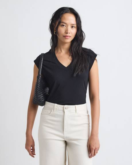 Classic-Fit Short-Sleeve V-Neck T-Shirt