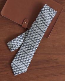Cravate Régulière à Motif Géométrique Bleu et Menthe