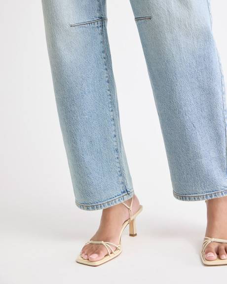 Mid-Rise Barrel Jeans