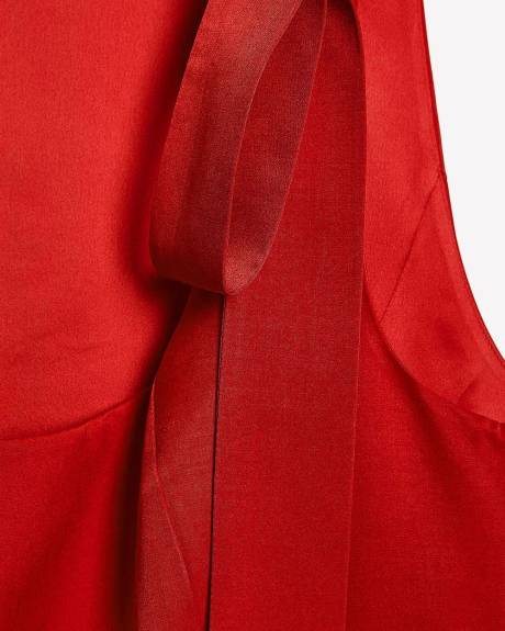 Sleeveless U-Neck Peplum Blouse