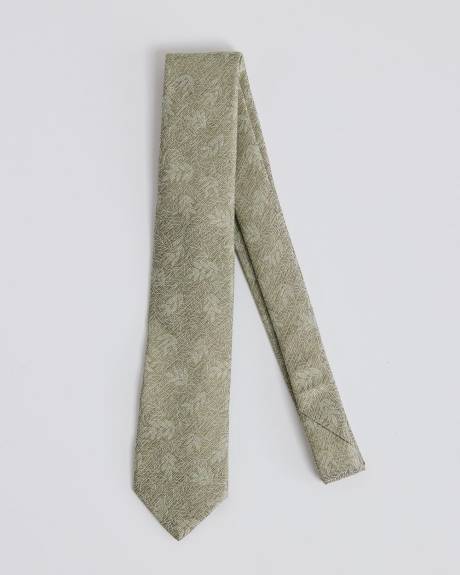 Green Regular Tie with Foliage Pattern