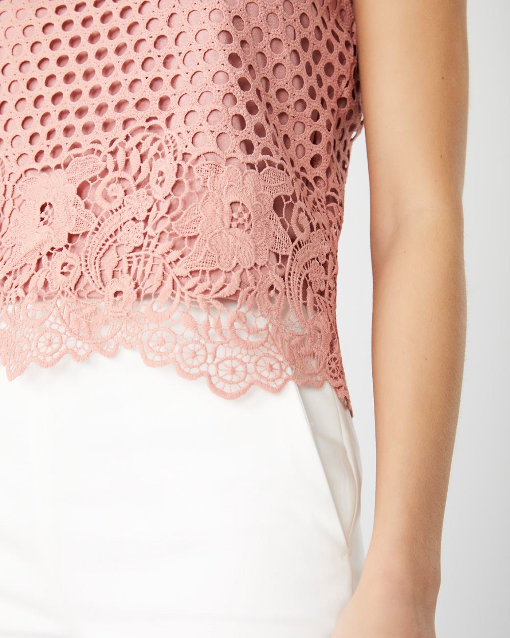 Haut en guipure Clearance