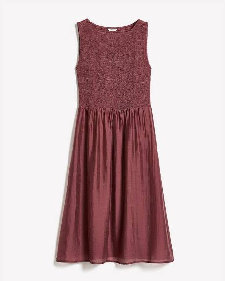 Sleeveless Textured Midi Dress