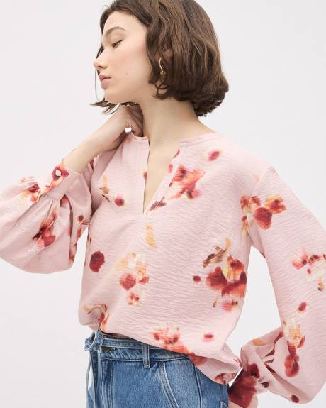 Easy-Care Blouse with Long Puffy Sleeves