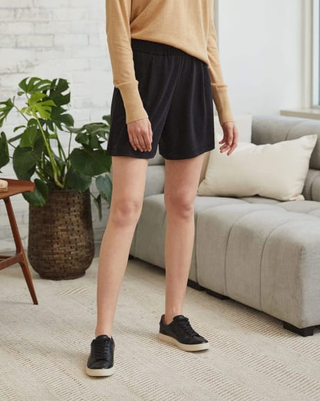 Pique Wide Pull-On Flowy Short