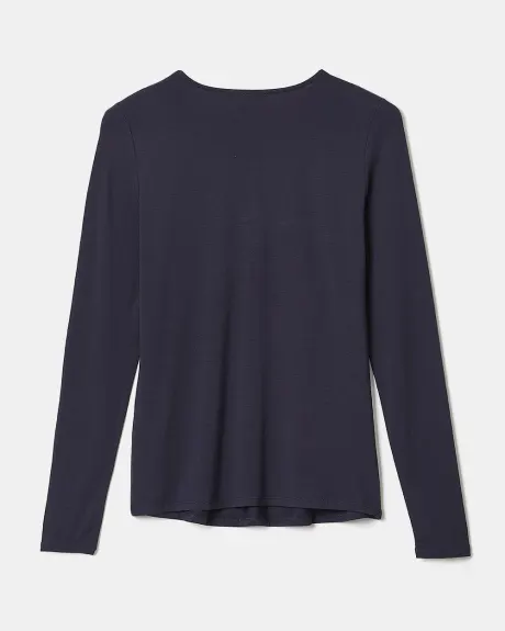 Long Sleeve V-Neck Fitted T-Shirt