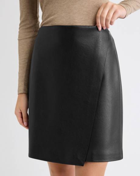 Jupe Mini Croisée en Faux Cuir