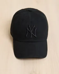 Black NY Yankees Classic '47 Clean Up Cap