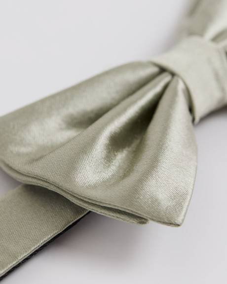 Solid Bow Tie