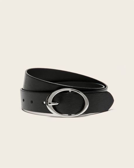Leather belt with oval metal buckle