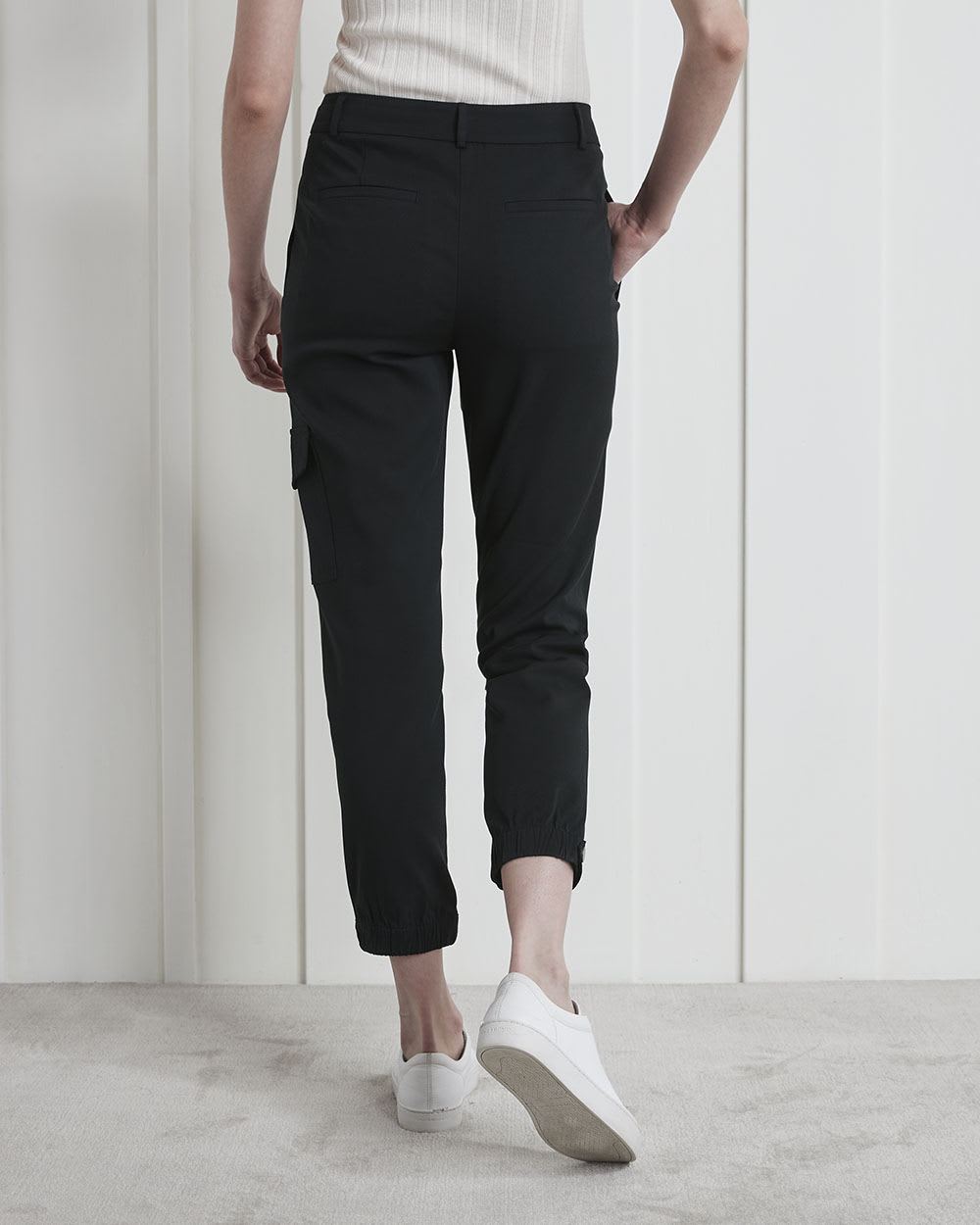 Twill Mid-Rise Tapered Cargo Pant