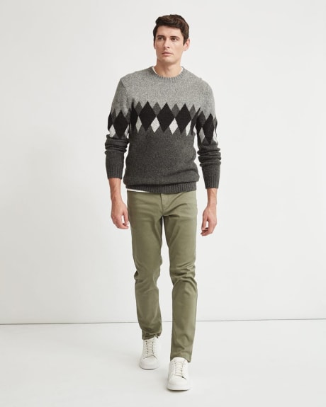 Crew Neck Pullover Sweater with Argyle Pattern