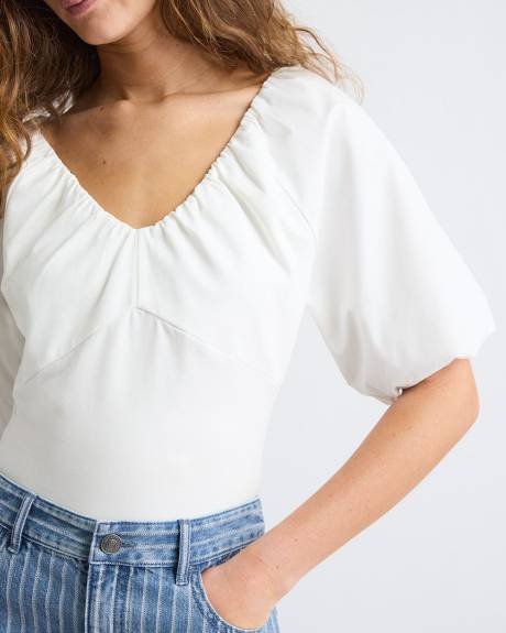 Haut &agrave; Col V et Manches Courtes Bouffantes