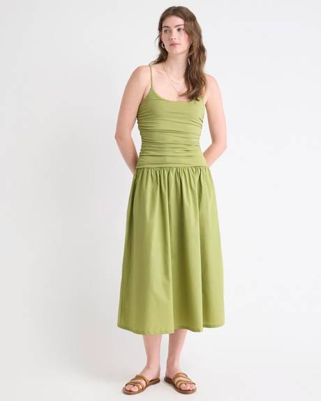 Sleeveless Round-Neck Mix-Media Midi Dress