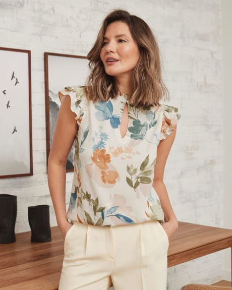 Sleeveless Blouse with Ruffled Shoulders