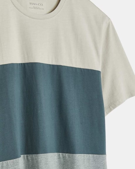 Relaxed T-Shirt with Colour Blocks