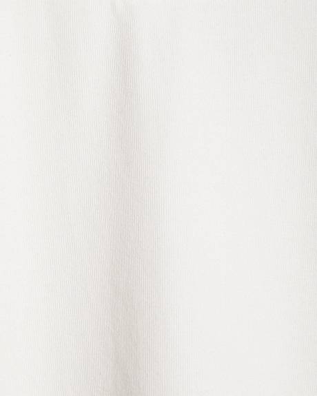 Haut à Manches Courtes et Col Rond Orné de Bijoux