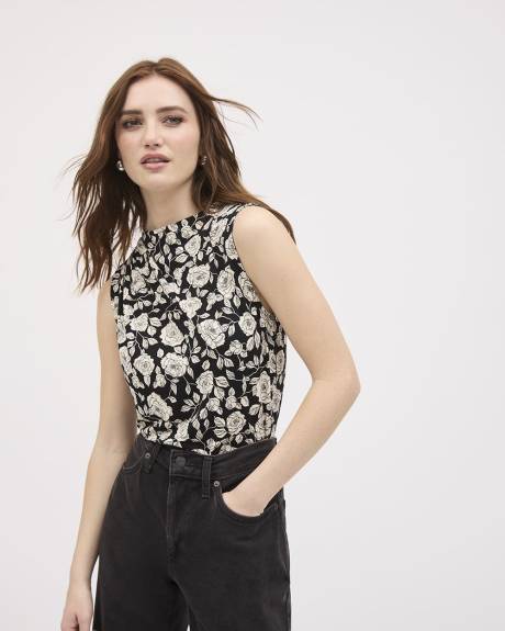 Sleeveless Crew-Neck Pleated Top