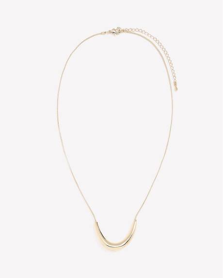 Collier Court avec Pendentif en Métal