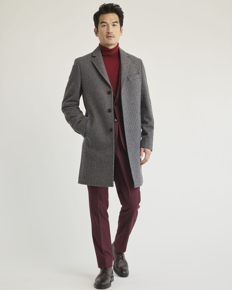 Classic Houndstooth Wool Coat with Tailored Collar
