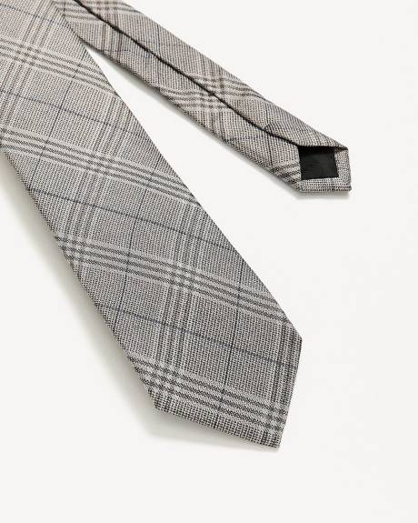 Regular Tie with Checkered Pattern