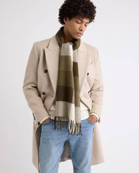 Plaid Scarf with Fringes