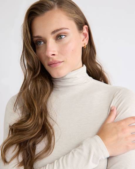 T-Shirt Ajusté à Manches Longues et Col Montant