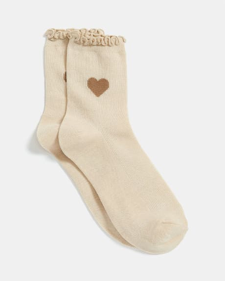 Curly Edge Mid-Ankle Ribbed Socks With a Heart Motif