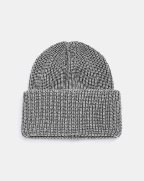 Ribbed Knitted Beanie with Large Cuff