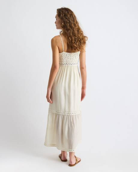 Robe Midi Sans Manches en Mailles Crochet&eacute;es et Mousseline