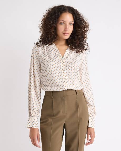 Silky Crepe Long-Sleeve Buttoned-Down Blouse