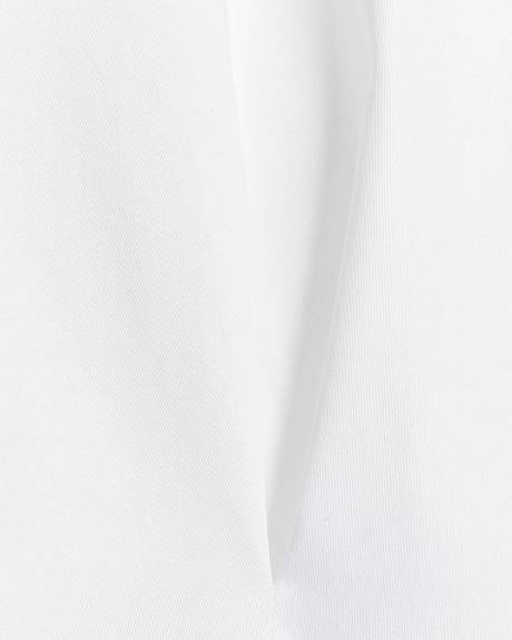 Long-Sleeve Buttoned-Down Poplin Blouse